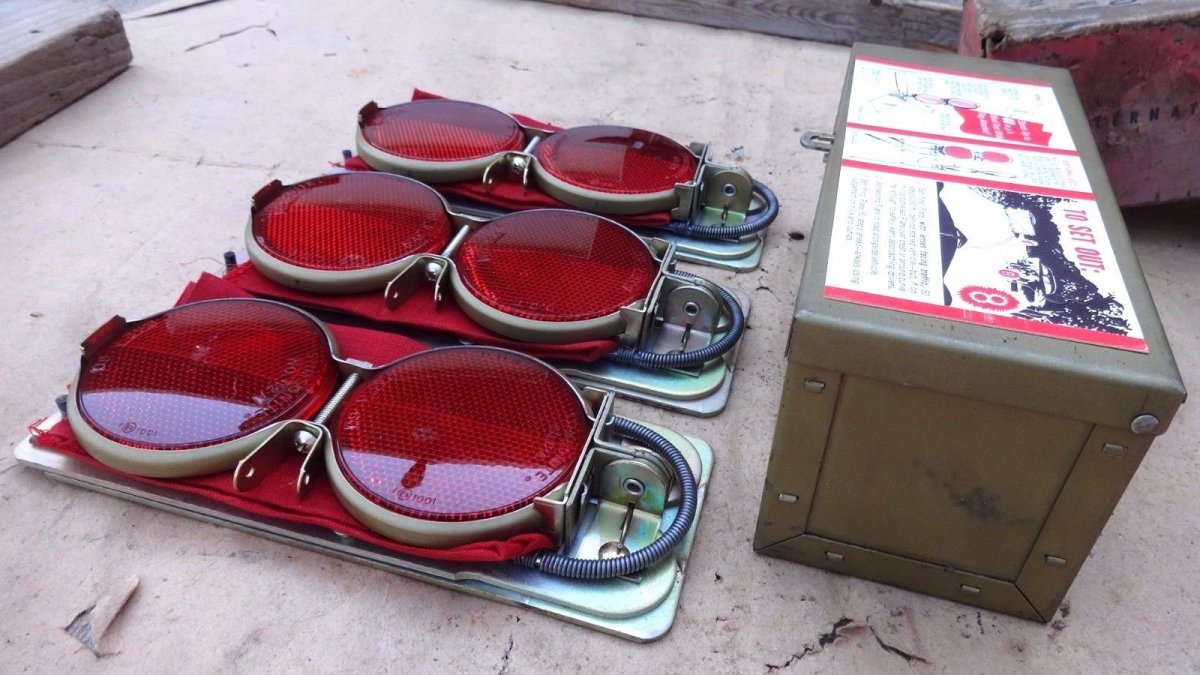 rEFLECTOR.jpg