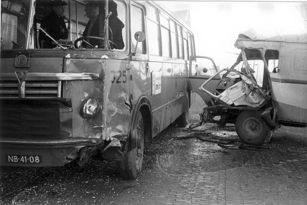 RET1963-325-1-a.jpg
