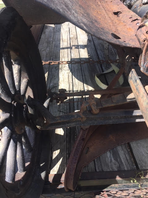 right front axle.png
