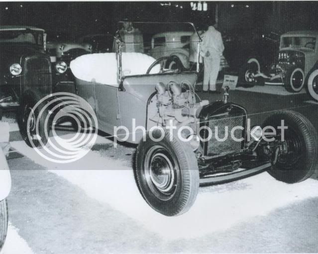 RoadKnights_1954 National Oakland Roadster Show.jpg