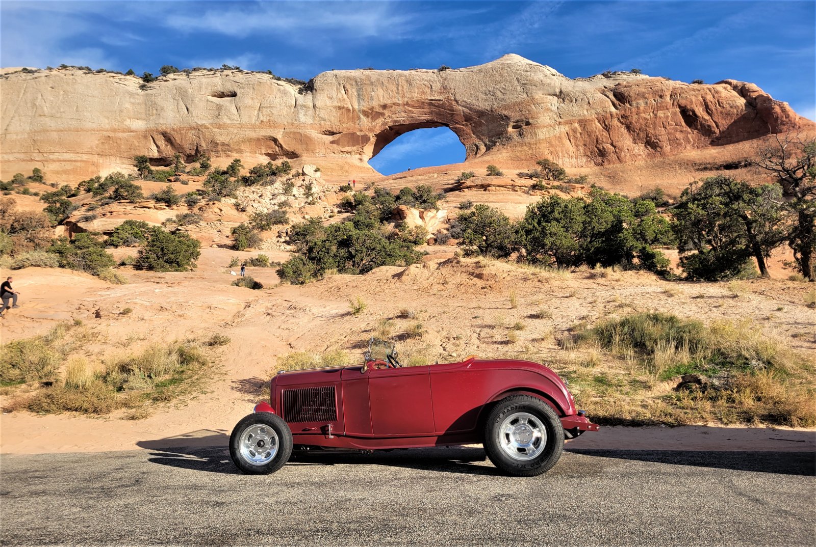 Roadster in front of Arch.jpg