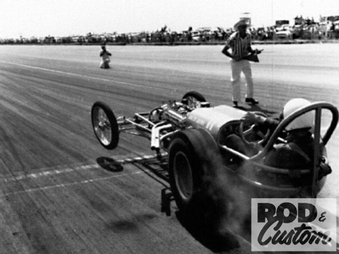 rodp-0911-01+drag-racing-origins+master-dragliner.jpg