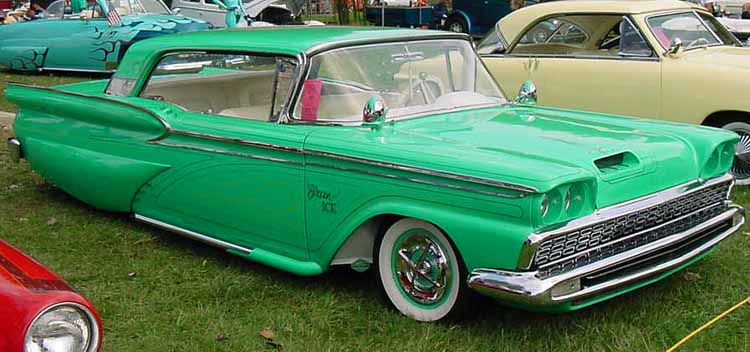 Roger Marks 59 Ford Green Ice.jpg