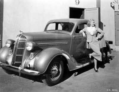 rogers-dodge-sedan-1937_opt.jpg