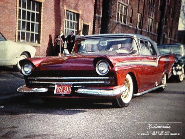 Ron-volpe-1957-ford-convertible-custom14.jpg