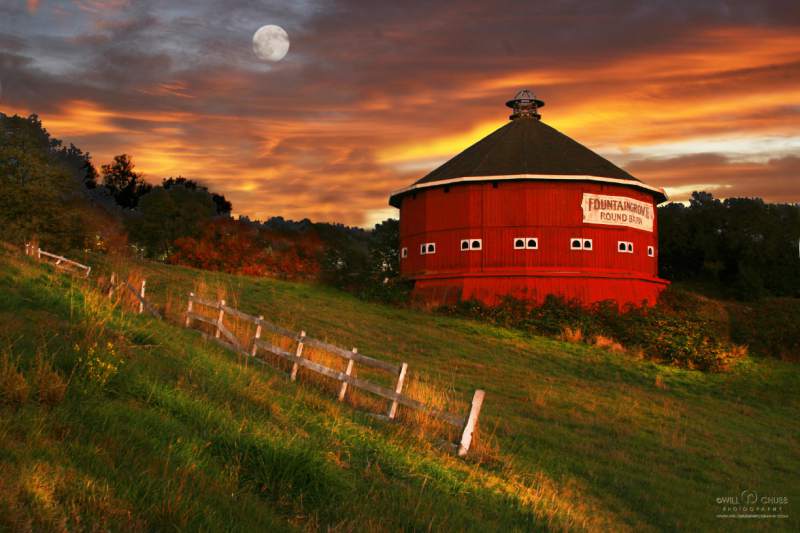 Round Barn 1.jpg