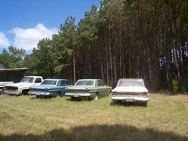Row-of-Studebakers-2_rVr.JPG
