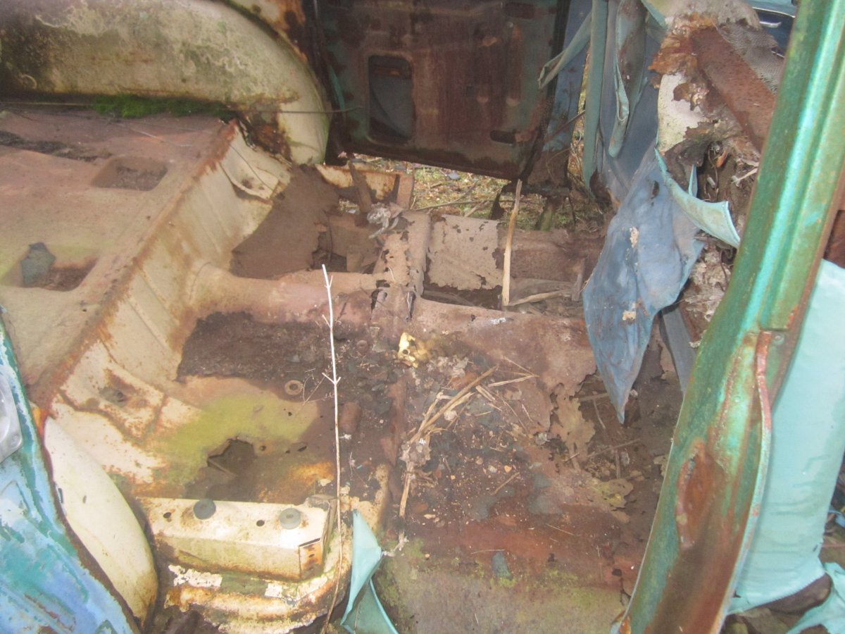 rusted away 005.JPG