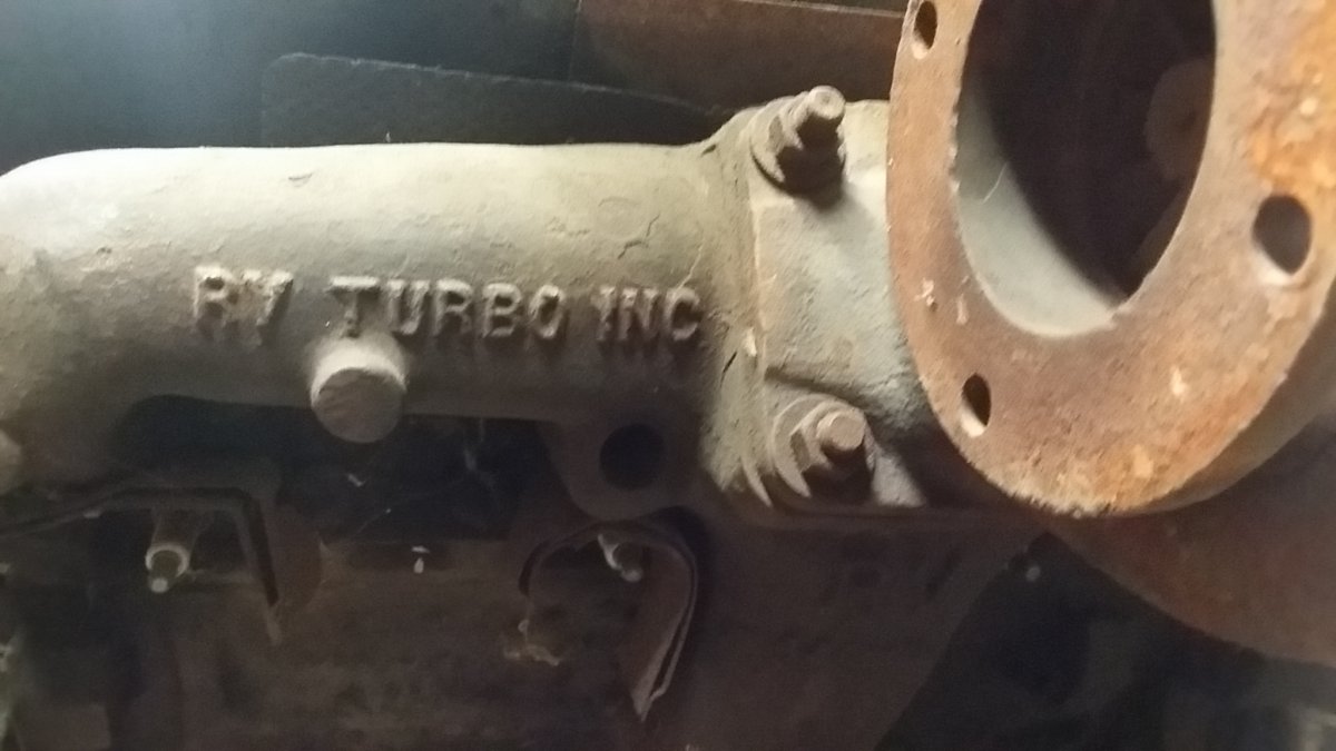 RV 440 turbo engine (10).jpg