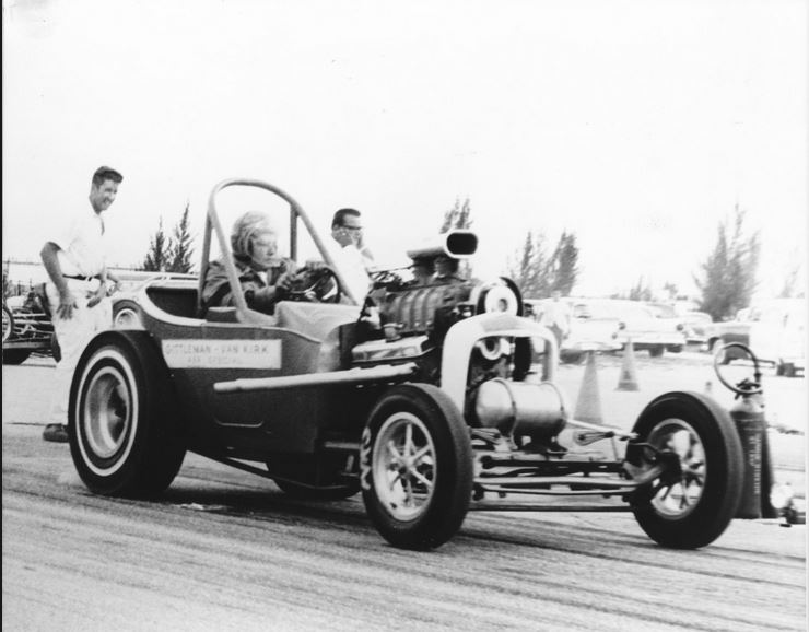 s & s speedcshop vernon jones driving.JPG