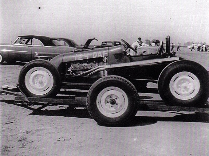 saugus dragster.jpg