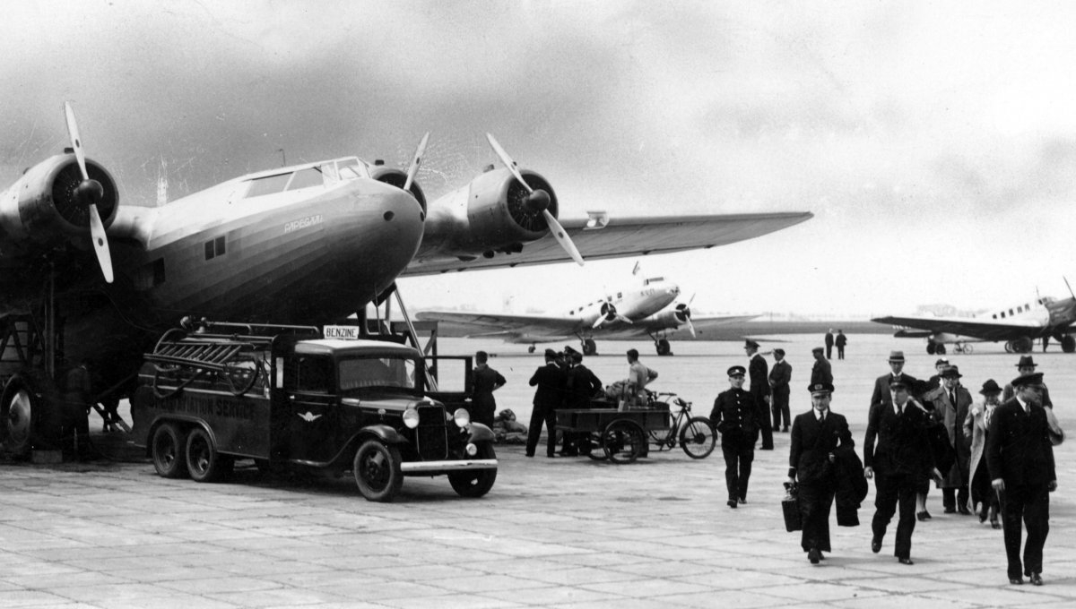 schiphol100jaar-slide0002.jpg