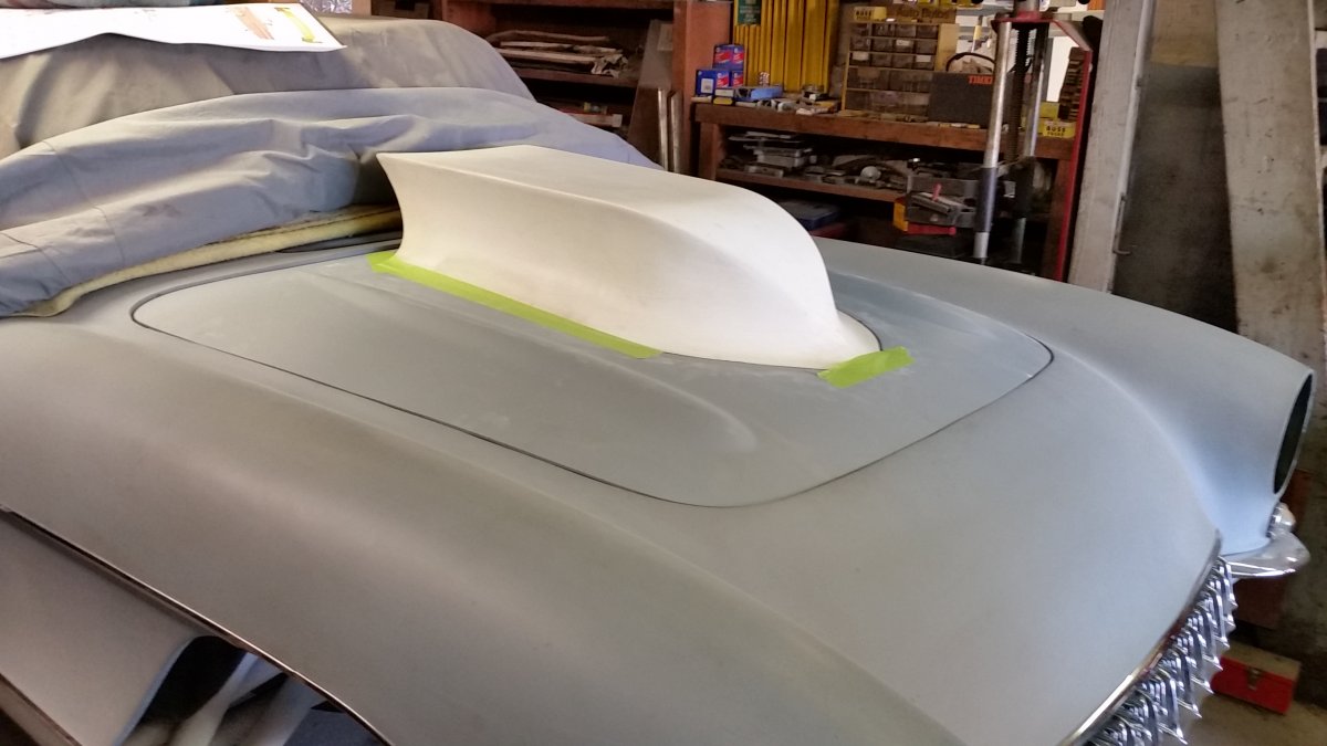 Scoop cut into hood 11 20 15 a.jpg