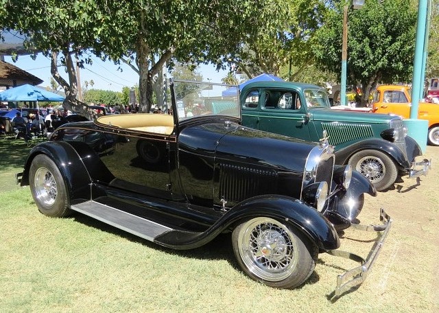 Scotty Strebel's 'Chuck Hoffman 1928 Roadster' (built by Fat Jack Robinson) at GG '14 WCN (1).jpg