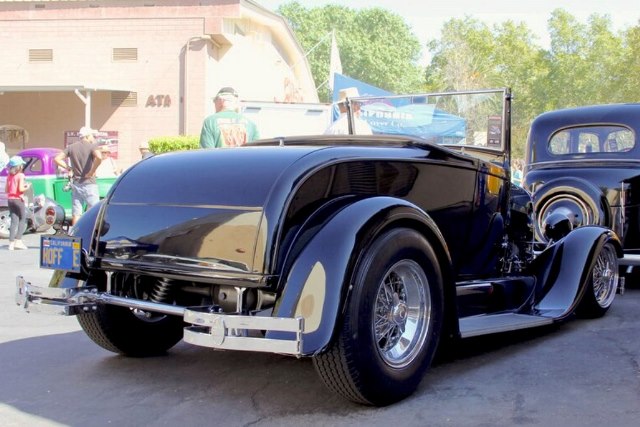 Scotty Strebel's 'Chuck Hoffman 1928 Roadster' (built by Fat Jack Robinson) at GG '14 WCN (3).jpg