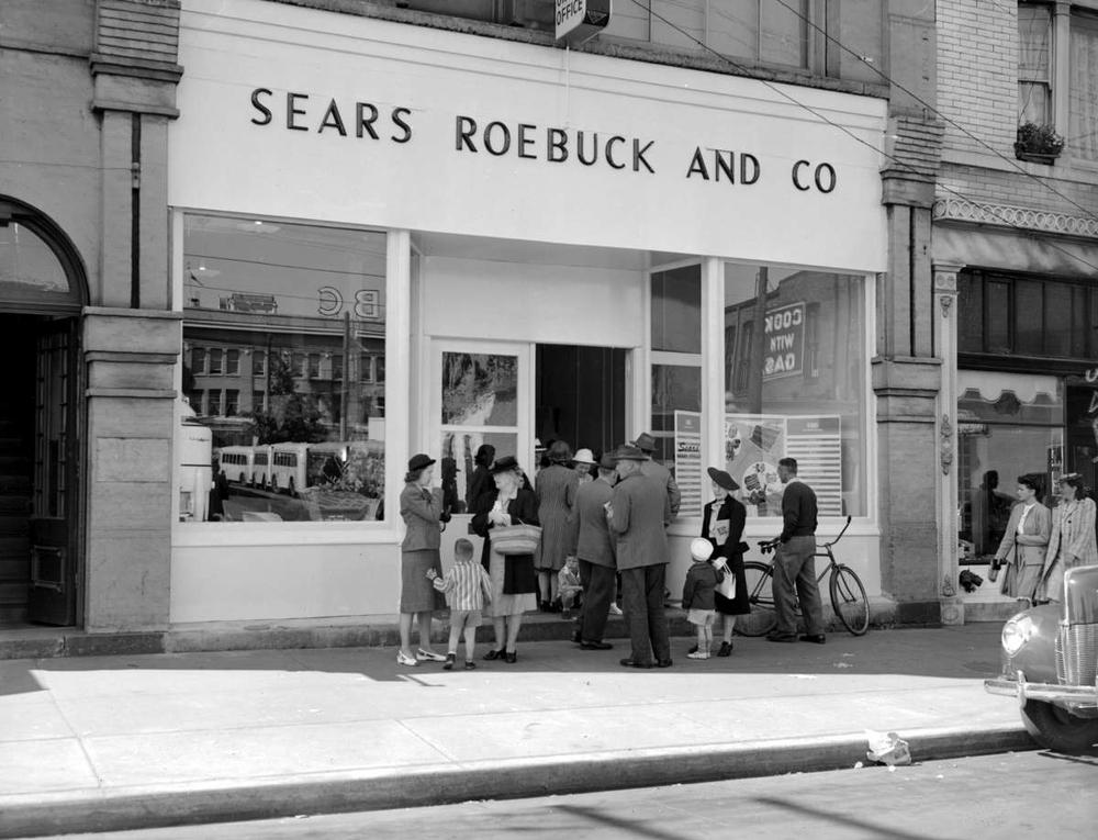 Sears opening Pandora St. 1947.jpg