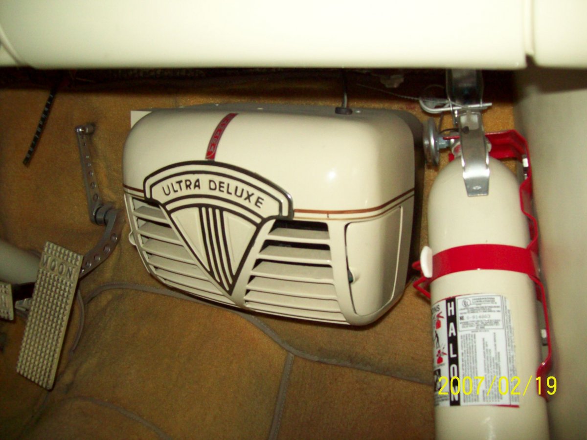 seat & heater 004.JPG