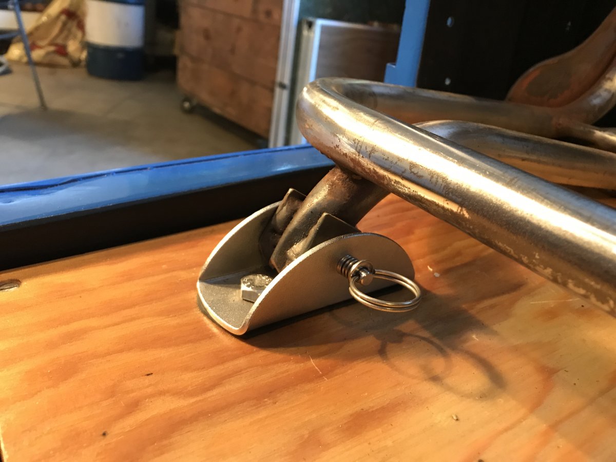 Seat-pivot.JPG