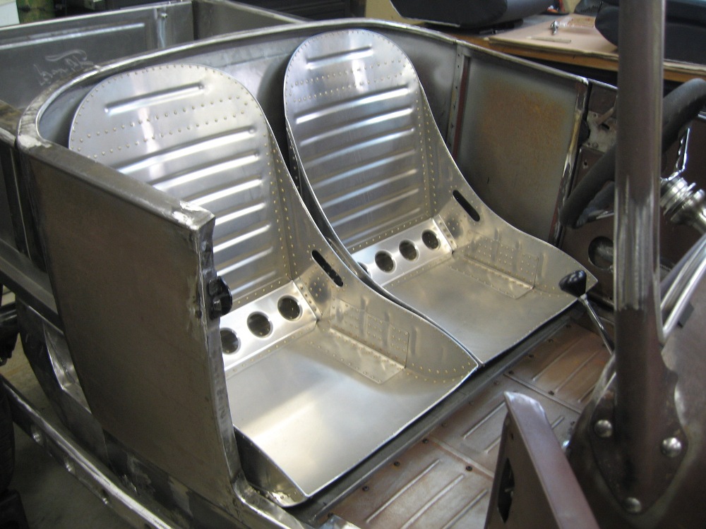 seats and tank 002 (2).jpg