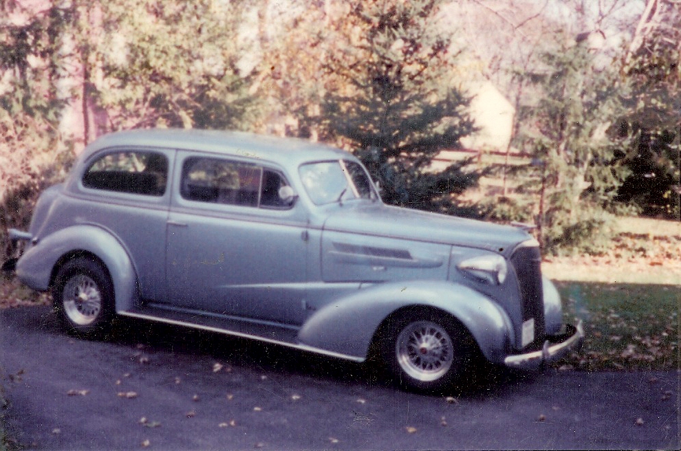 sedan37.jpg