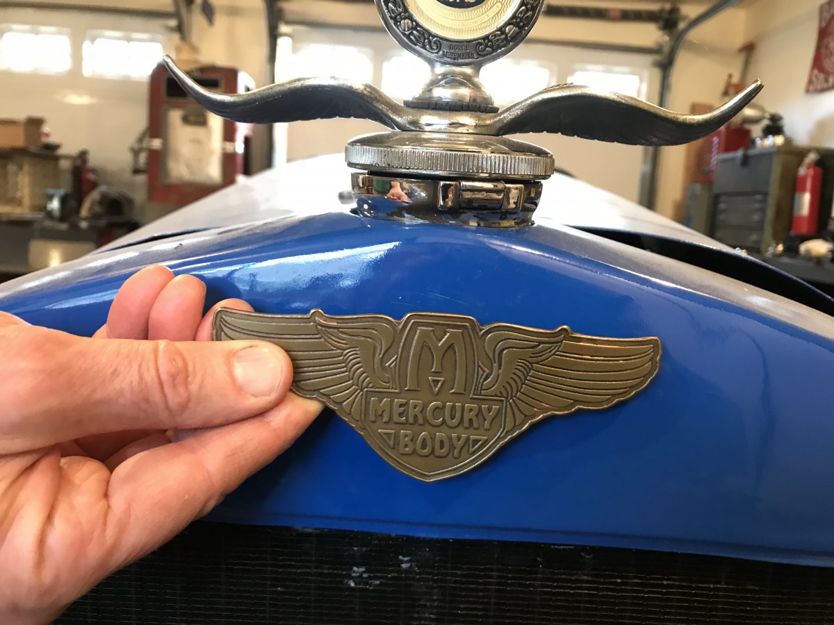 shell-w-badge.JPG