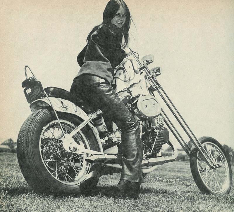 Shovelhead_chick.jpg