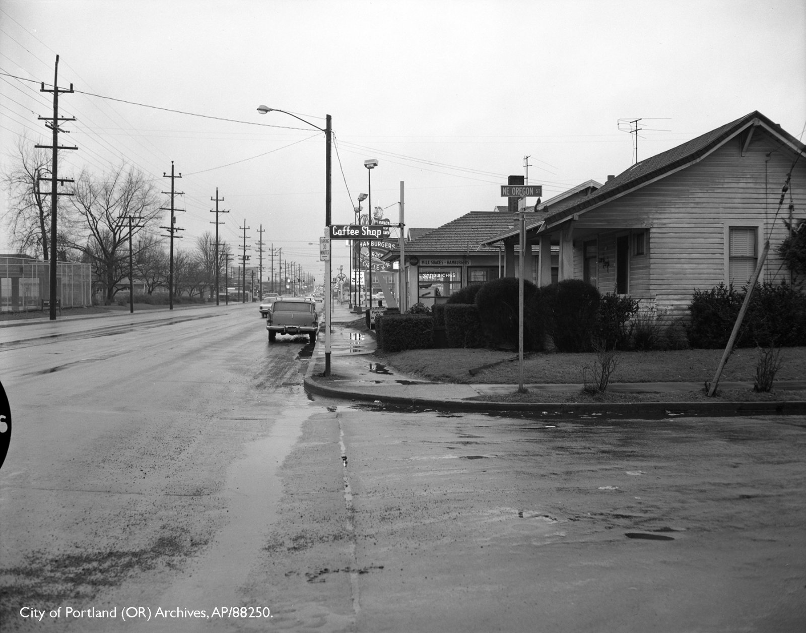 sidewalk-at-ne-82nd-and-oregon.jpg