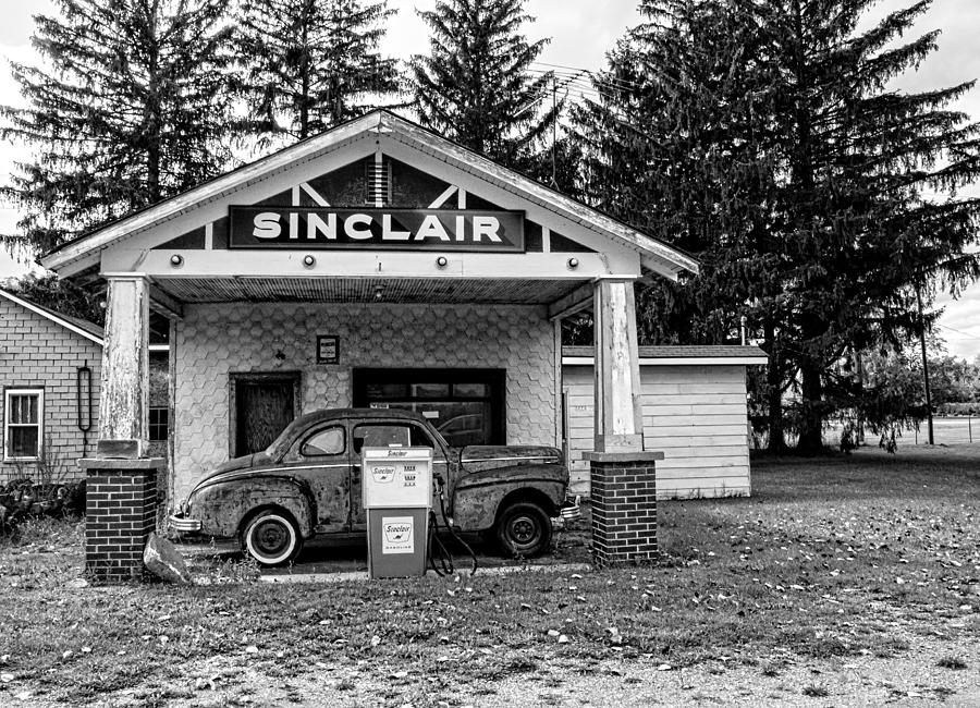 sinclair-gas-station-ginger-harris.jpg