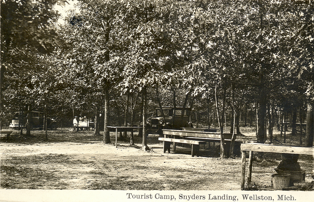 Snyders Landing ellston MI.jpg