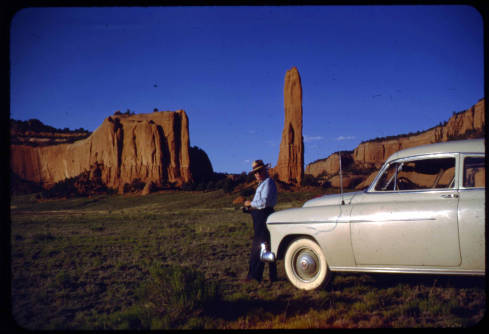 Spider_Rock_at_Canyon_de_Chelly_Arizona.jpg