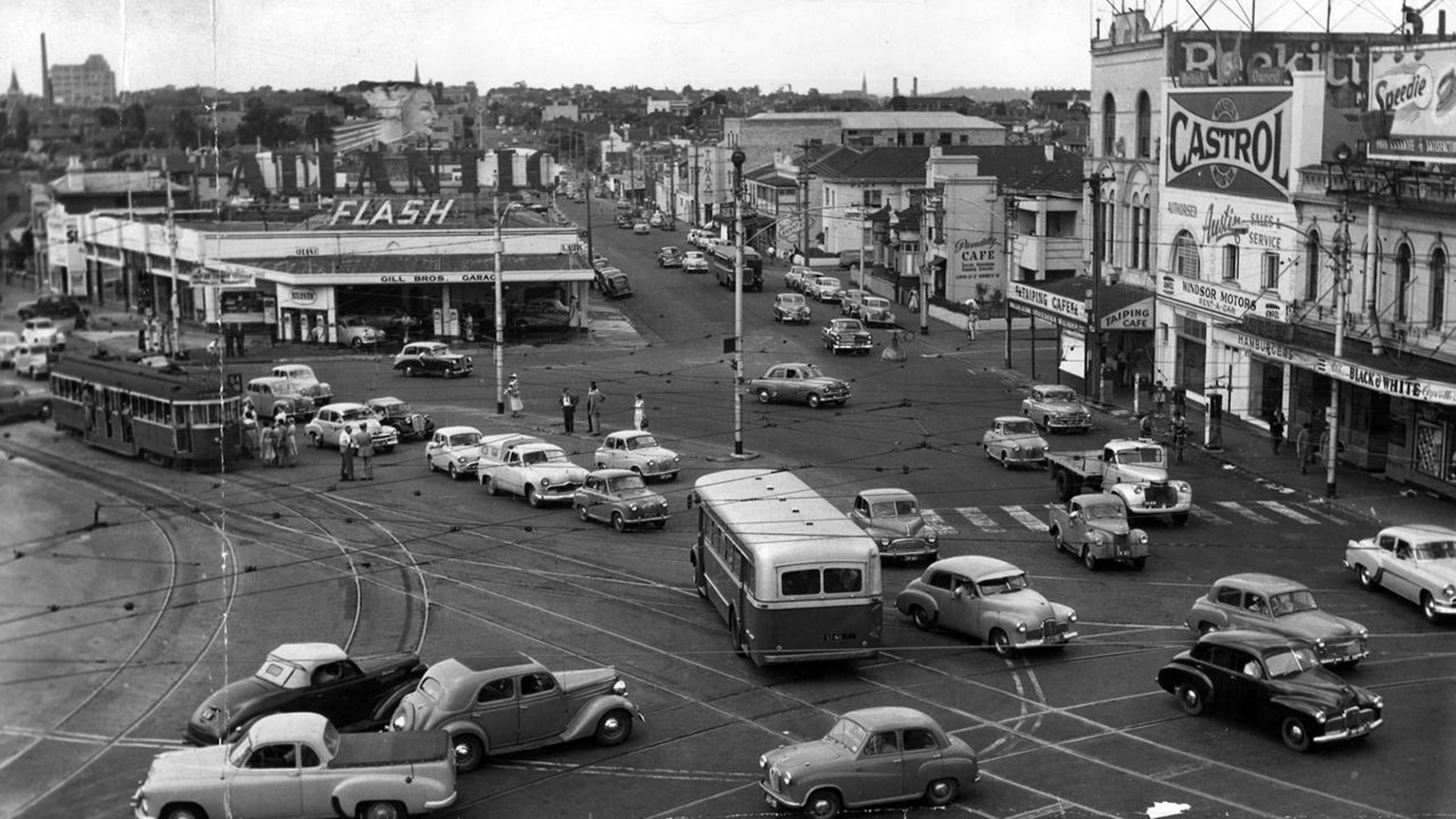 St-Kilda Junction.jpg