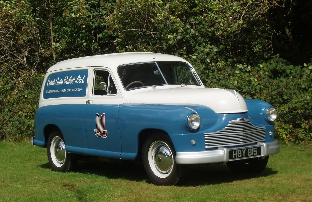 Standard Vanguard liveried van.jpg