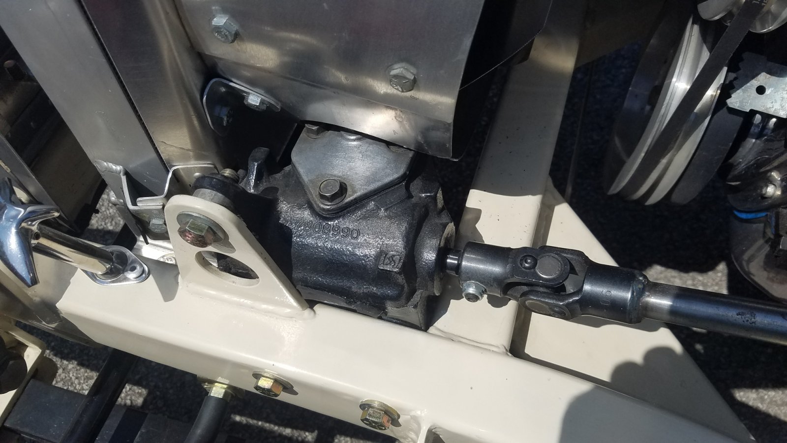 Steering Box.jpg