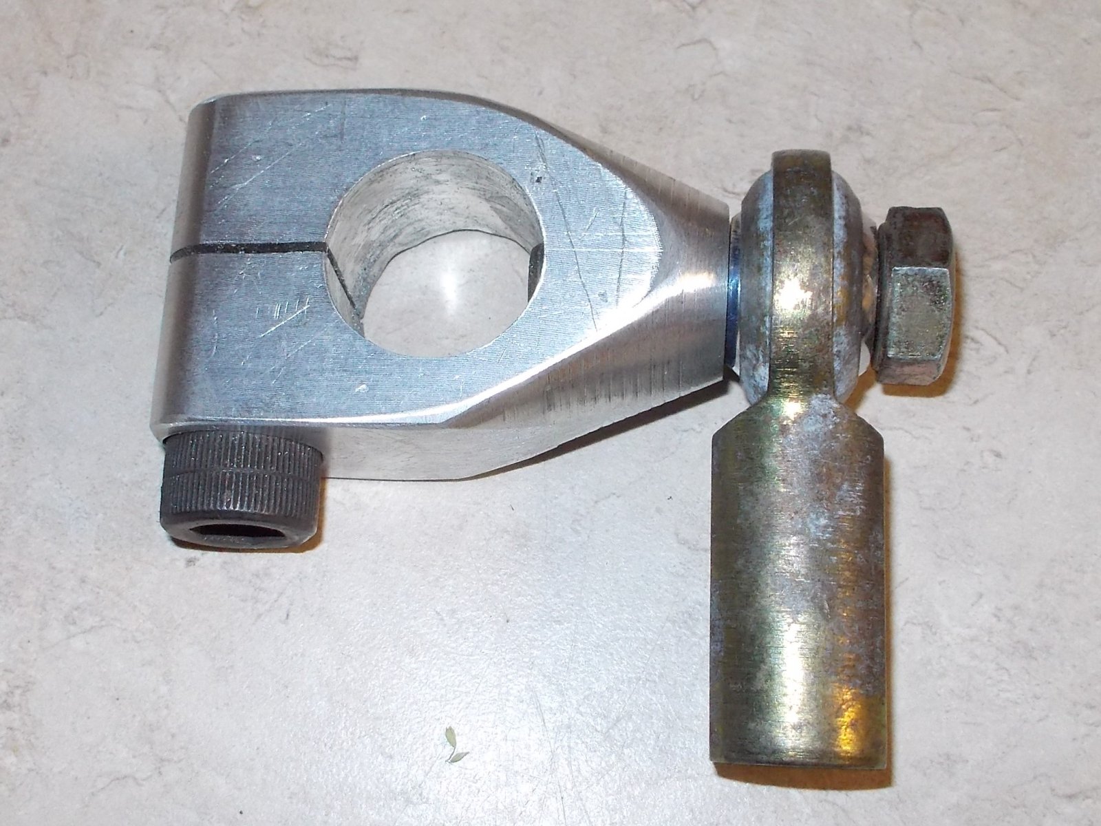 steering damper 04.JPG