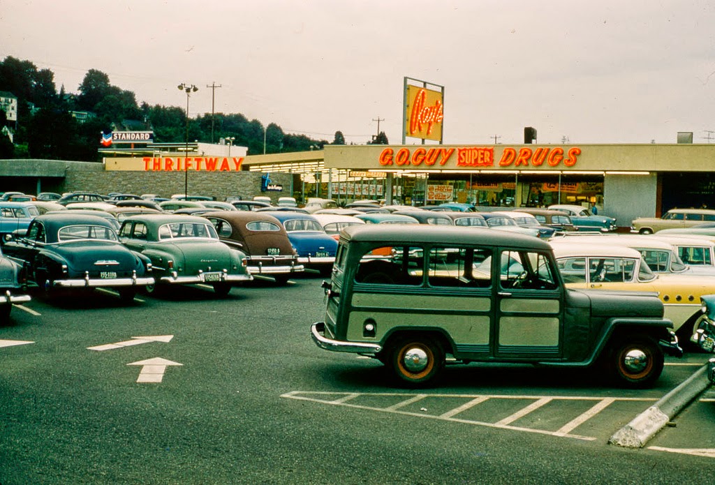 Street Scenes of the USA in the 1950s and 1960s (14).jpg