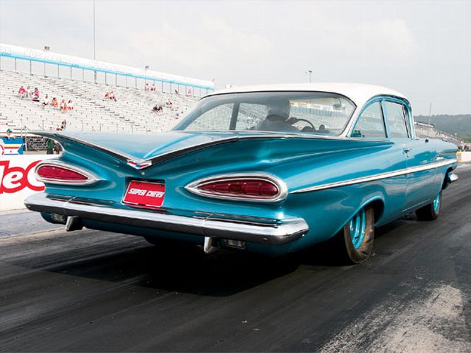 sucp_0701_03_z+1959_chevy_bel_air+rear_view.jpg