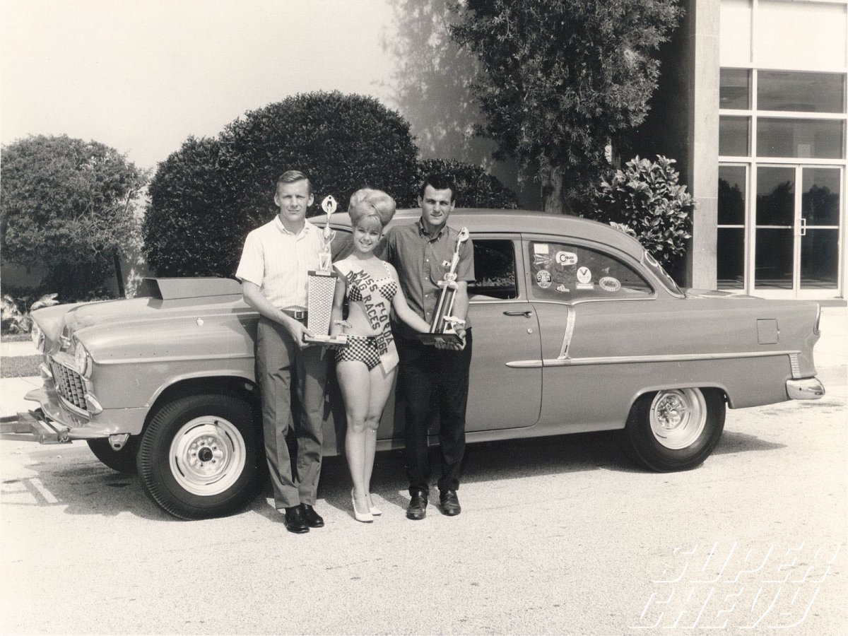 sucs_090042_01_o+tri_five_chevys_drag_racing_legacy+1955_chevy.jpg