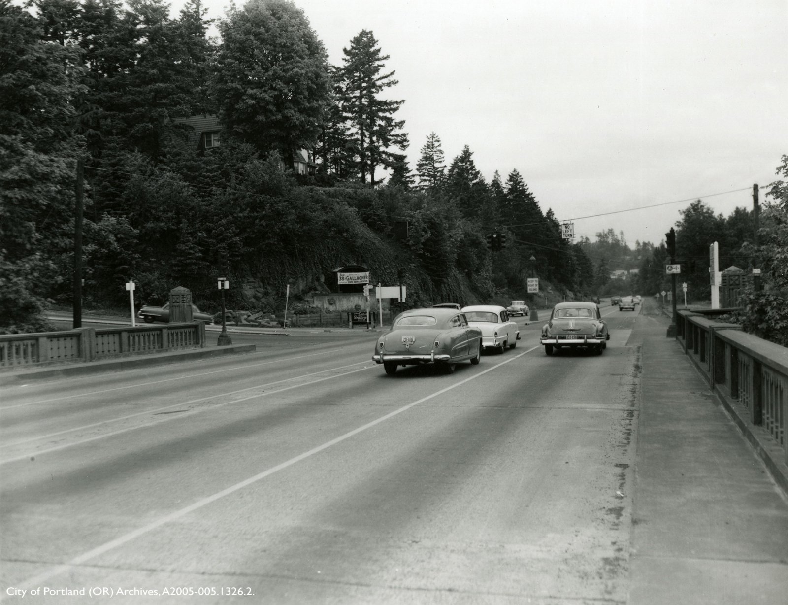 SW Barbur Blvd and SW Slavin Rd (Capitol Highway) 1955civil-defense-emergency-route.jpg