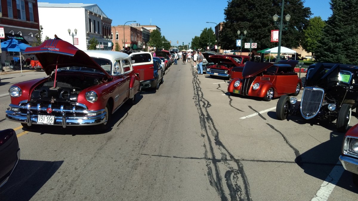 Sycamore car show.jpg