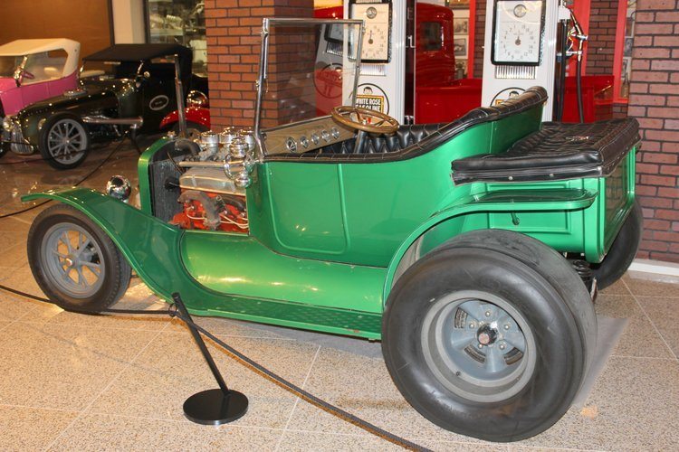 T-Bucket-fenders-Speedway-Motors-7.jpg