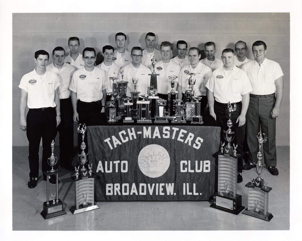 Tach-Masters Auto Club group picture 1024x820.jpg