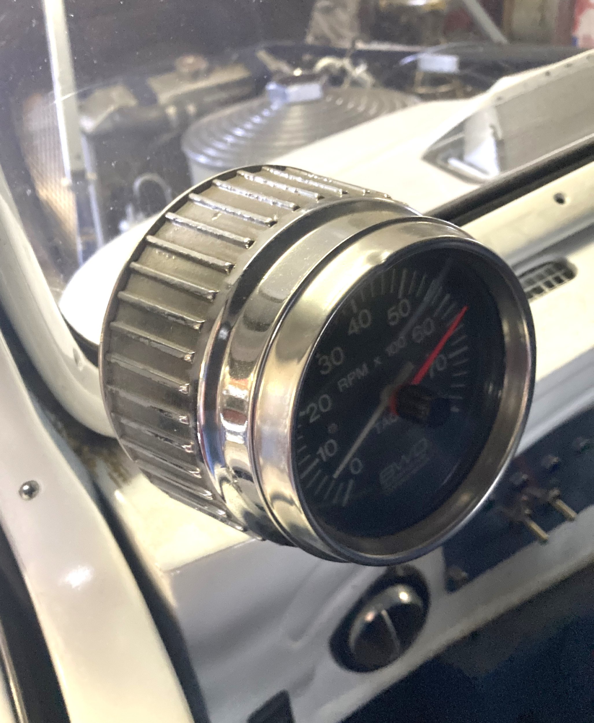 tachometer.jpg