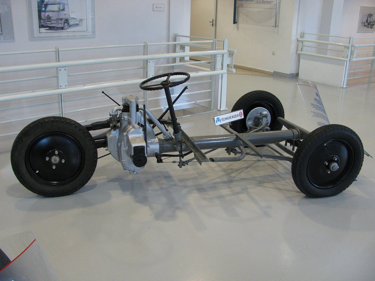 Tatra 3-wheeler, chassis.1.JPG