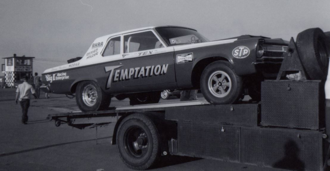 Temptation altered-wheelbase AFX at Wichita Falls Dragway.JPG