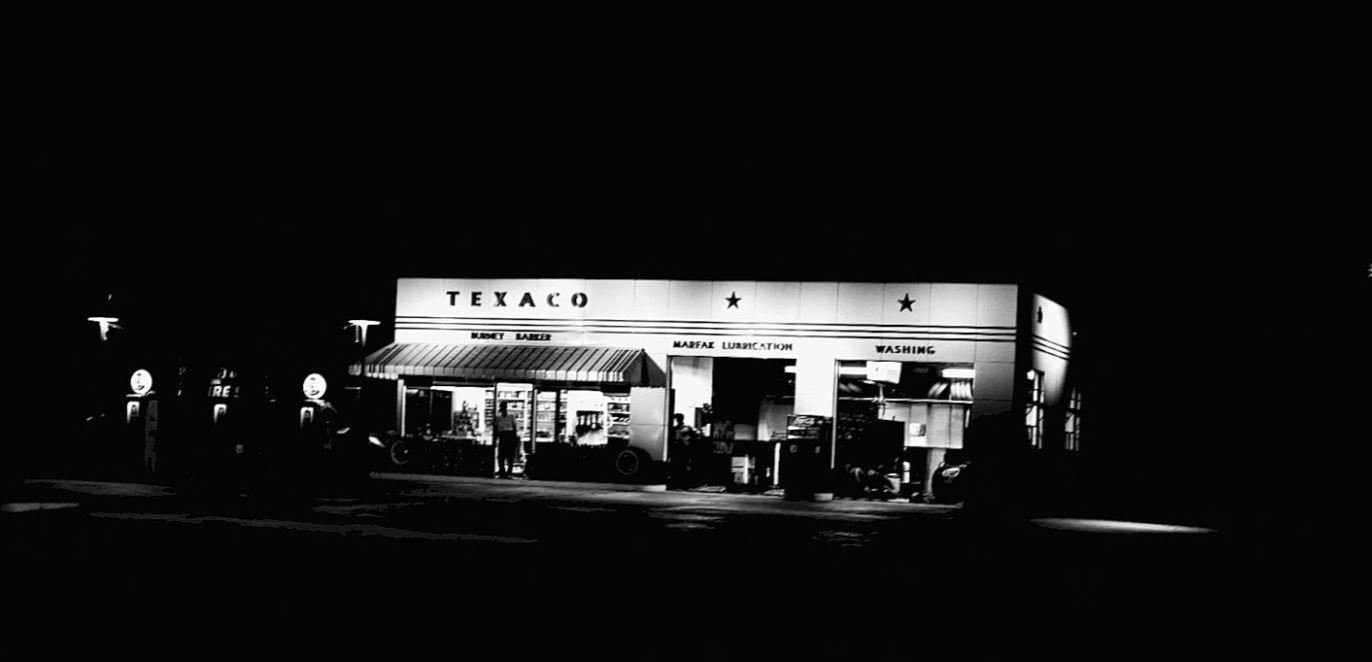 TexacoAtNight.JPG