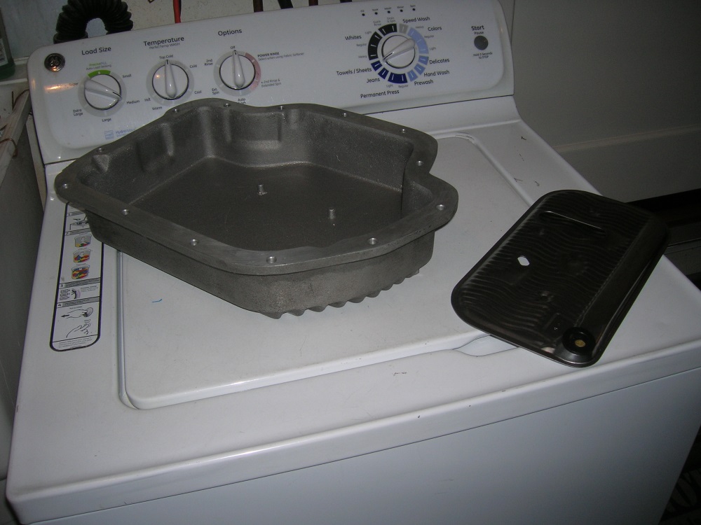 TH400 service trans 002.JPG
