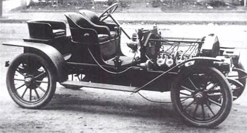 The first V8 powered car built in America.jpg