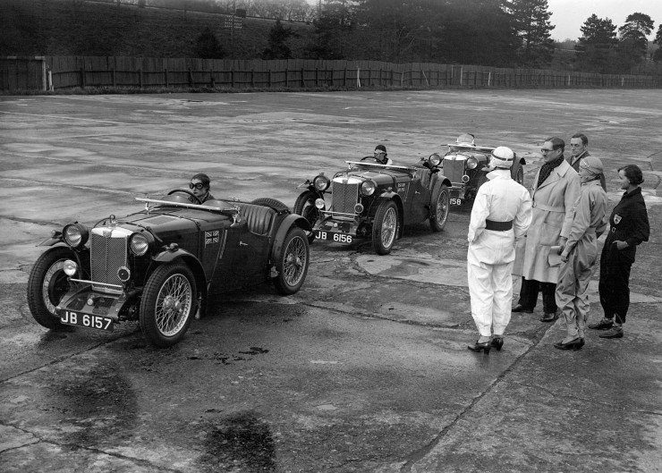 The-MG-womens-team-practising-for-Le-Mans-at-Brooklands.-740x529.jpg