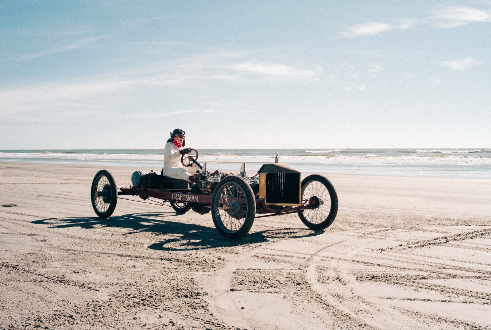 the-race-of-gentlemen-vintage-hot-rod-beach-storming-at-its-finest-1476934563030.jpg