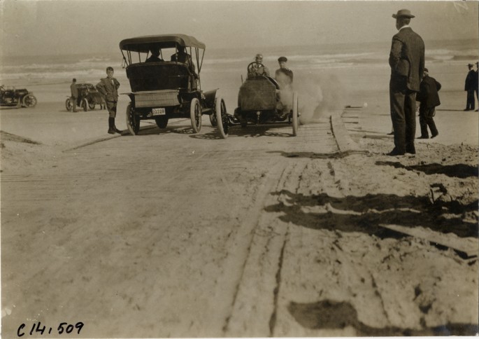 This looks like the “entry” road to the course itself. Note the curbs.jpg